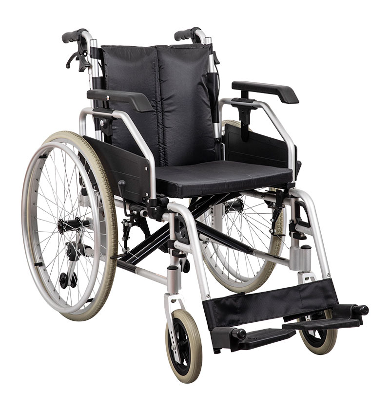 Ľahký ručný invalidný vozík z hliníkovej zliatiny